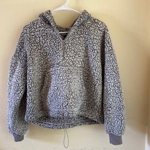 Fuzzy cropped jacket